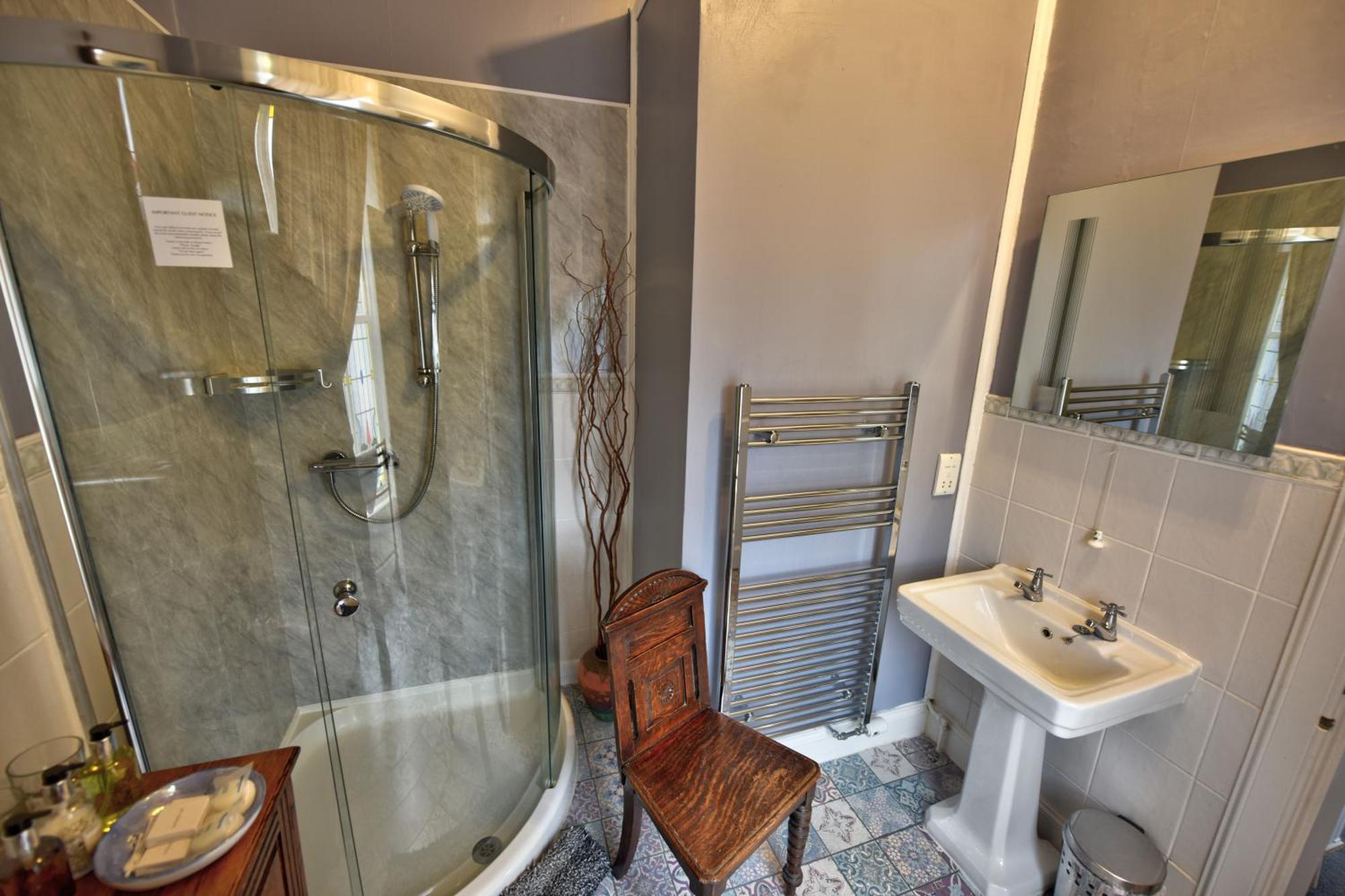 Burnside Guest House Еър Екстериор снимка
