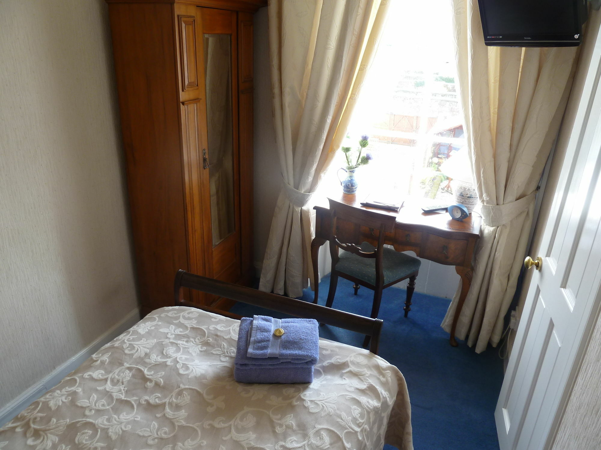 Burnside Guest House Еър Екстериор снимка